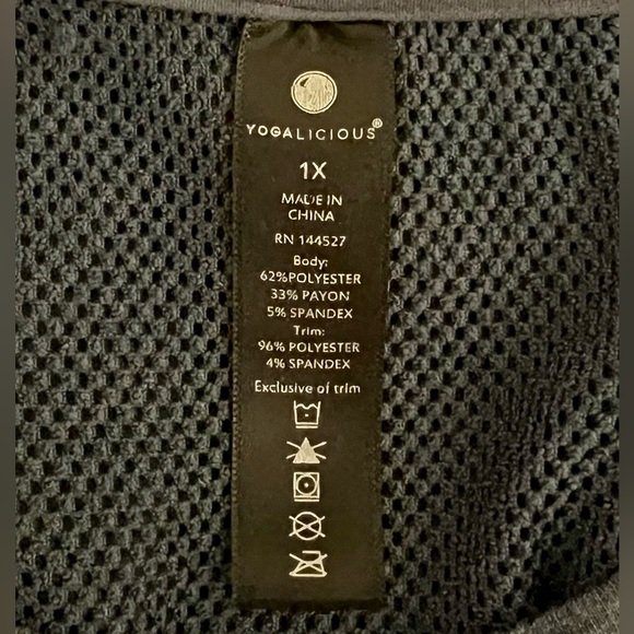 Women’s 1X Heather Blue Short Sleeve Workout Shirt by Yogalicious - Picture 3 of 3